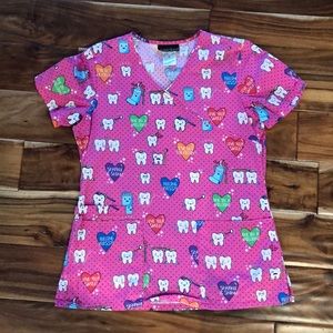 Cherokee size small tooth scrub shirt
